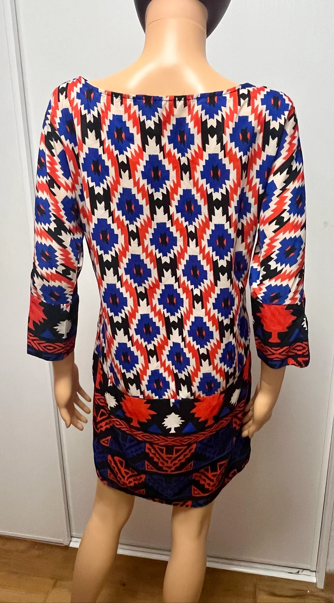 Vestido con motivos gráficos – photo 6